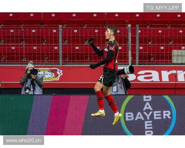 德甲药厂中场控制