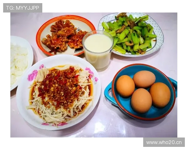 恩佐·费尔南德斯随手晒早餐照，刀叉餐具都比我整套家具贵，我的存款已离家出走